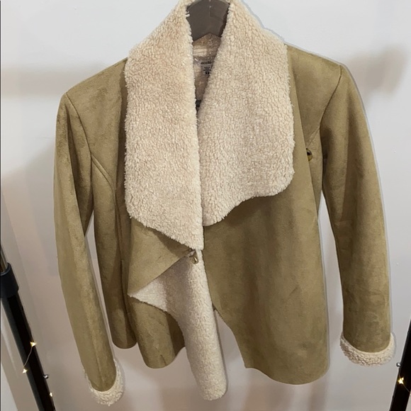 Aéropostale Faux Suede Sherpa Lined Jacket - Picture 2 of 9